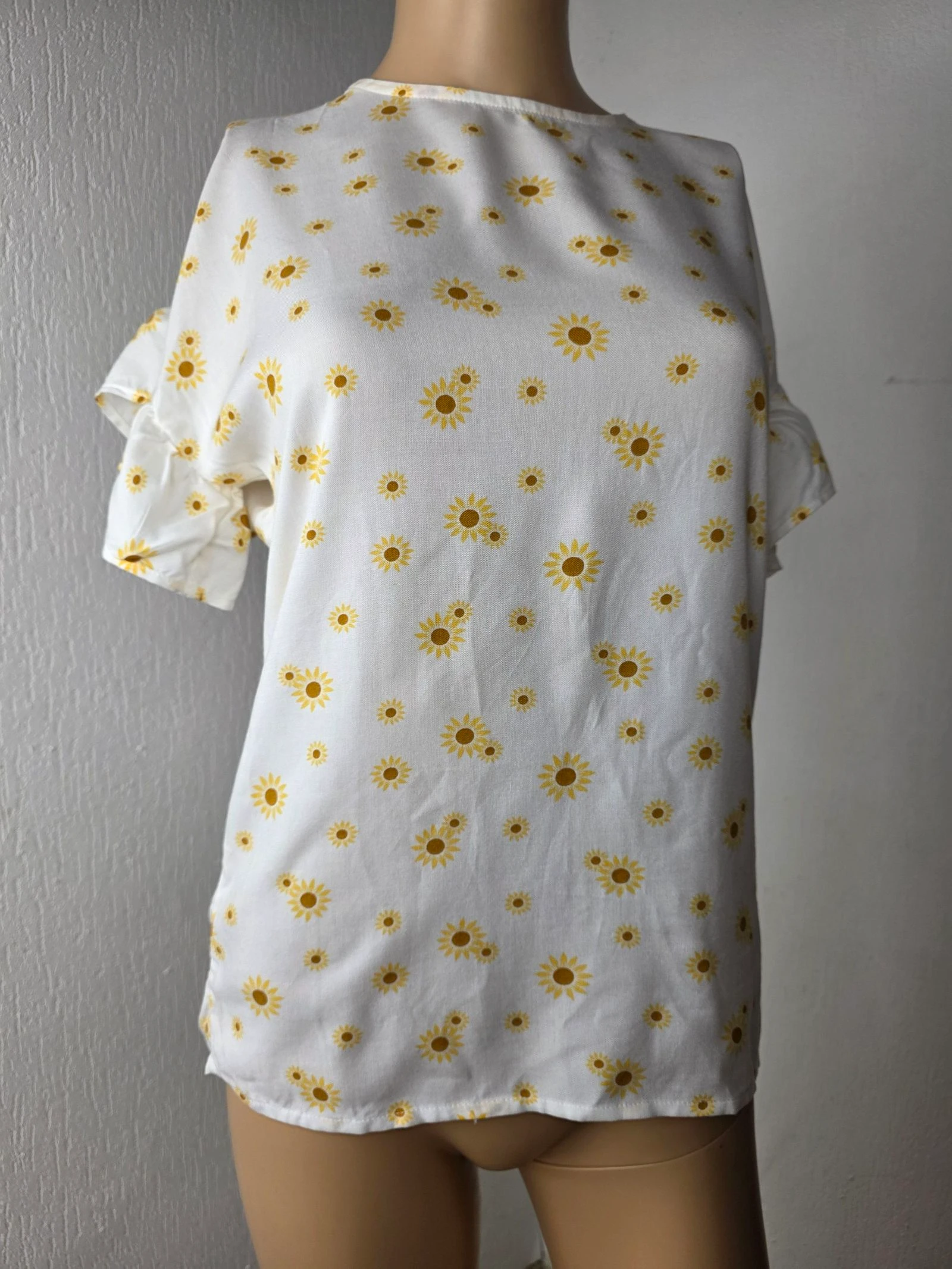 Blusa top branca com estampa de girassóis LC Waikiki tamanho S / M (36/38) nova com etiqueta – photo 3
